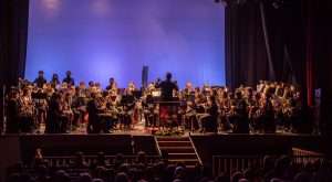 Unión Musical Santa Cecilia de Hellín durante un concierto en el Teatro Victoria
