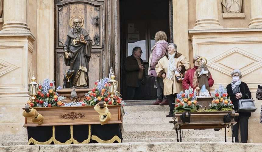 Momento final de la procesión de San Antón