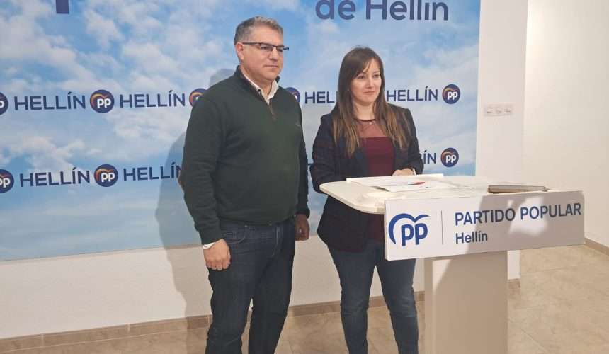 Manuel Serena y Tania Andicoberry