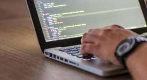 Codificación De Persona En Portátil