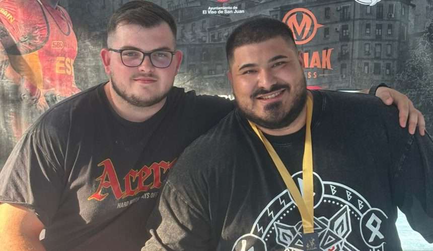 José Manuel Díaz (derecha) se ha colgado el oro en el Interregional Zona Centro de Powerlifting